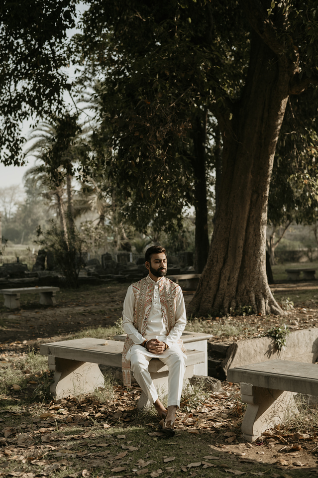 Piyush & Divyani frame 10