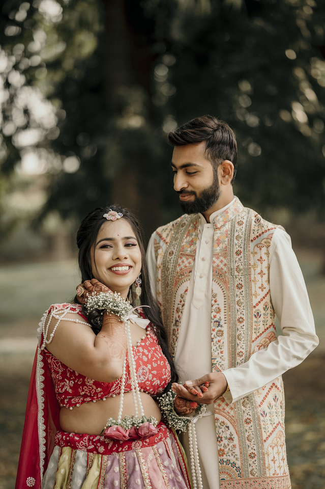 Piyush & Divyani frame 18