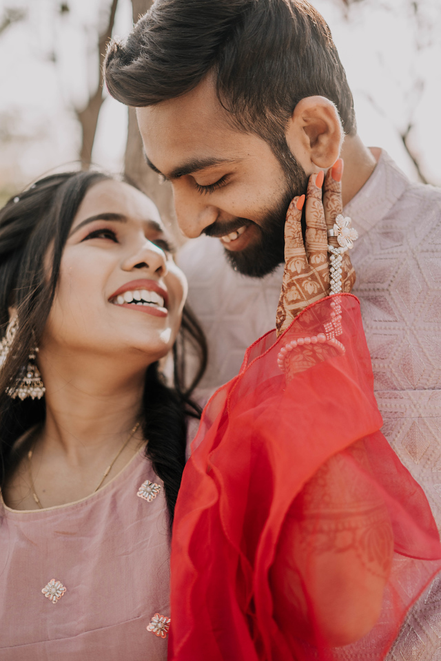 Piyush & Divyani frame 9